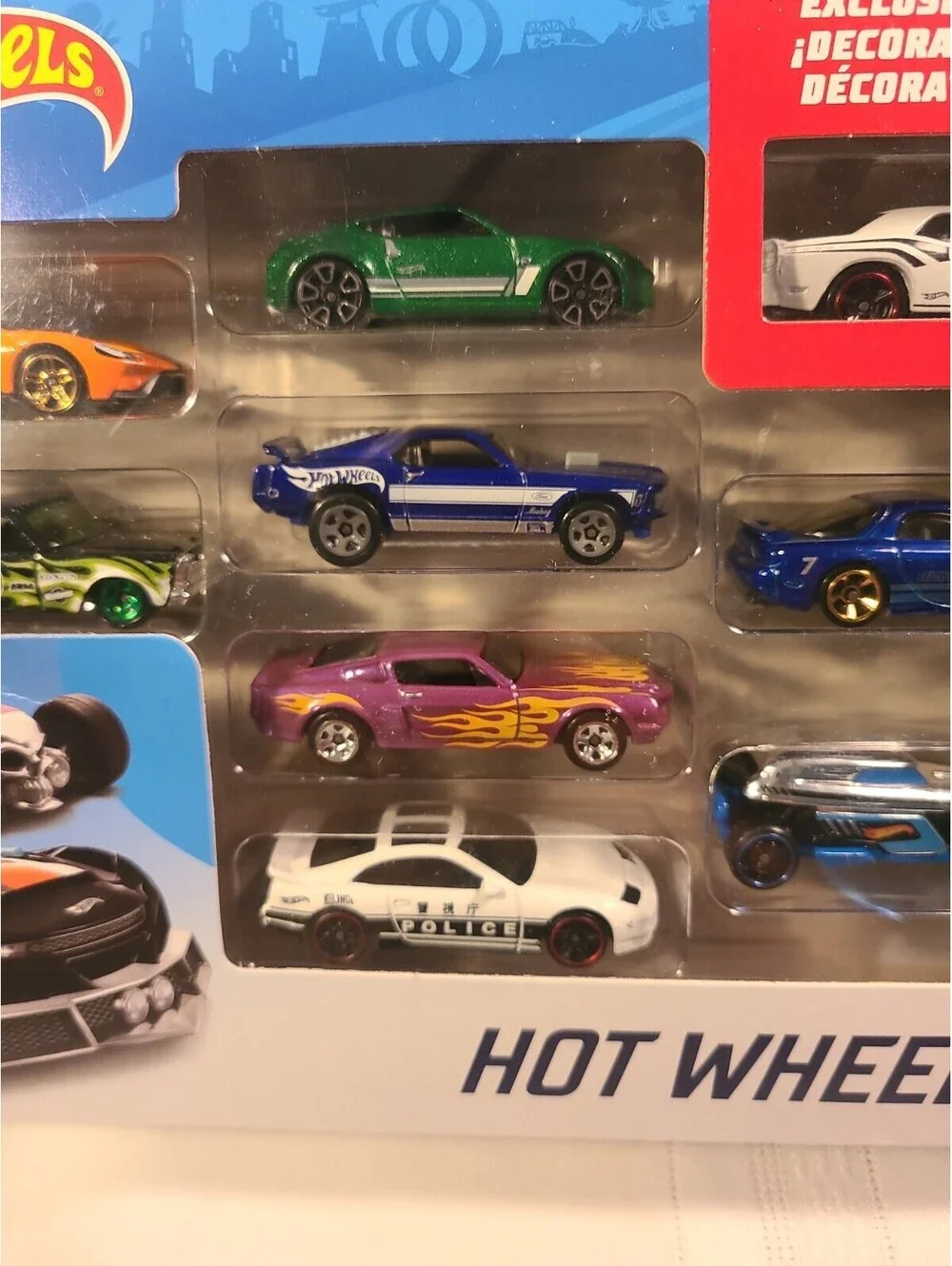 2019 Hot Wheels 9-Car Gift Pack | Sealed Box | Exclusive Decor | Storage Wear